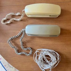 2 Touchtone Phones /1 Cable